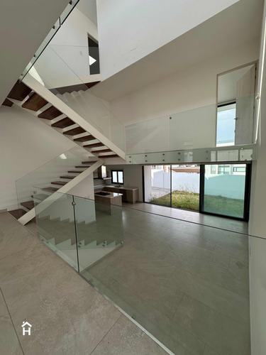 Casa En Renta En Zibata