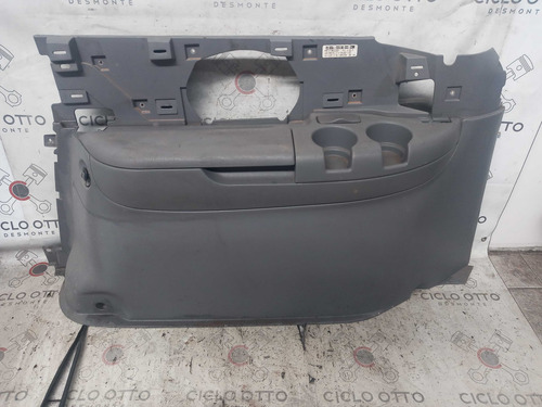 Acabamento Traseiro Esquerdo Grand Caravan 96 97 98 99 00 (Usado)