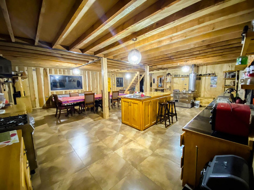 Terreno 3 Hectáreas Con Casa De 325m2 Y Bodegas En Dalcahue