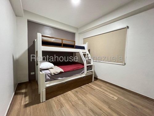 Bellisimo Apartamento, Moderno, Amoblado Y En Calle Cerrada 24h. 25-22098