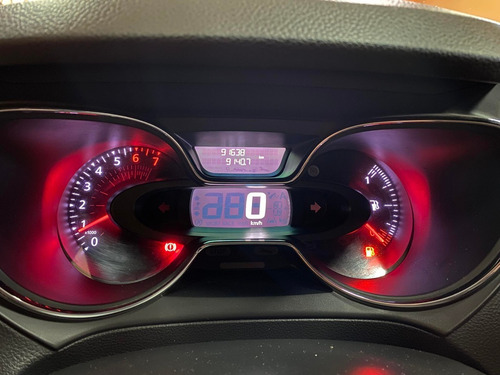 Imagen 8 de 10 de Renault Captur 2.0 Zen Con Gnc De 5ta Modelo 2018