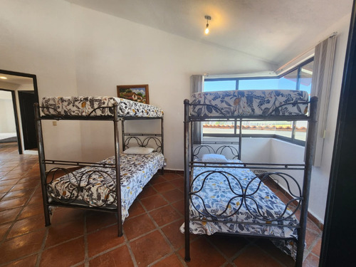 Venta Casa Nochebuena Con Alberca Climatizada Y Vistas Expectaculares En Todos Sus Espacios Con Todos Los Servicios Dentro De Fracc Rancho San Diego Ixtapan De La Sal Edomex