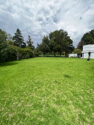 Venta De Terreno En Fraccionamiento San Carlos En Metepec
