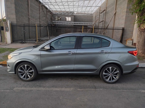 Fiat Cronos 1.8 16v Precision
