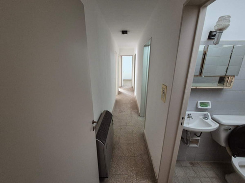 Casa En Venta Damian Garat 3025, Poeta Lugones, Córdoba, Argentina 4 Dormitorios
