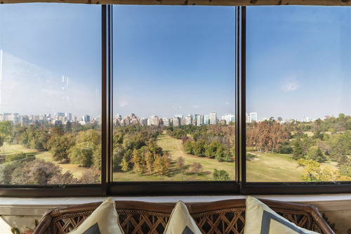 Departamento En Venta De 2 Dormitorios En Suite En Vitacura
