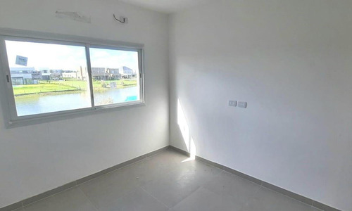 Imagen 20 de 25 de Oportunidad!!! Casa Al Agua En El Canton Norte.