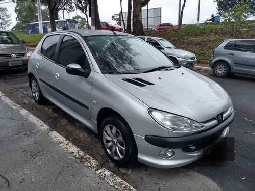 Peugeot 206 2008 1.4 Presence Flex 5p