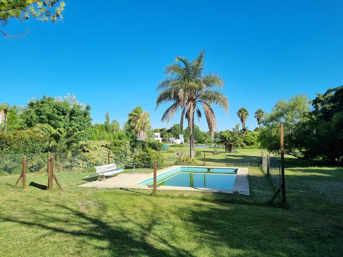 Casa De 2 Dormitorios Al Lago En Solares Del Carcaraña - Pueblo Carcaraes