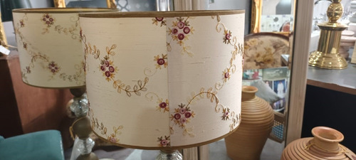 Velador De Estilo Con Pantalla Dorado Oscuro Beige (Usado)