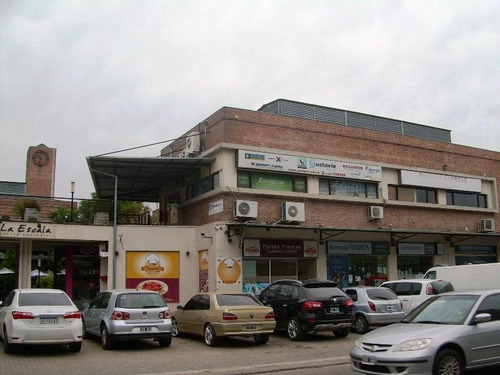 Imagen 4 de 9 de Local - Pilar