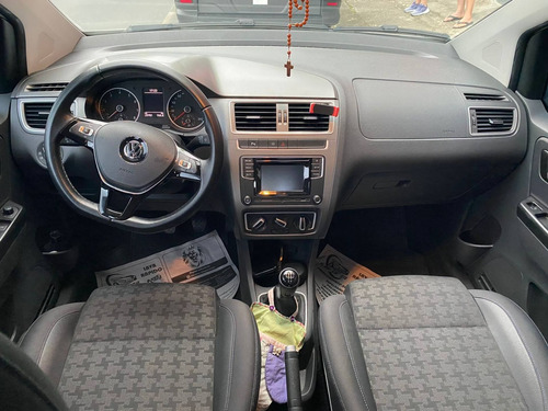 Imagem 2 de 8 de Volkswagen Fox 1.6 Msi Highline 16v Flex 4p Manual