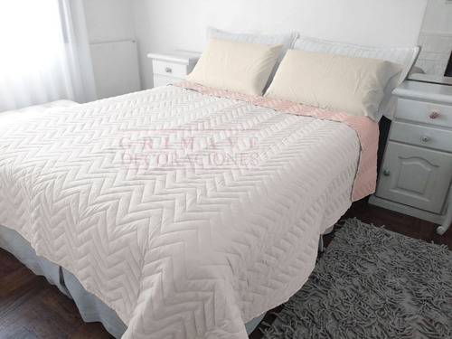 Imagen 2 de 2 de Cubrecama Quilt Reversible 2 1/2 Plazas. Local Caballito