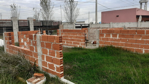 Lote Con Mejoras A La Venta En Maximo Paz Moradas De Maximo.