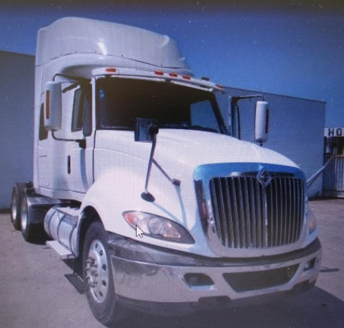 Imagen 4 de 14 de Prostar Color Blanco Cummins Isx 18vel Modelo 2015,