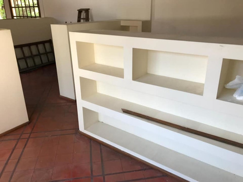 Oficina En Fondo De La Legua