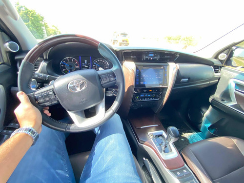 Toyota Sw4 2.8 Srx 177cv 4x4 7as At 2018