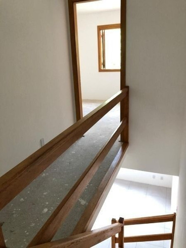 Casa Condominio Em Teresópolis Com 2 Dormitórios - Mi269199
