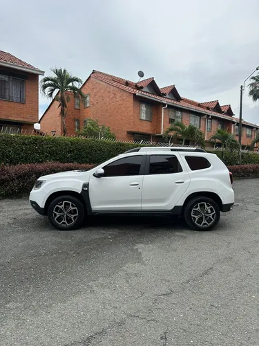 Renault Duster ICONIC MT 1300CC T 4X4