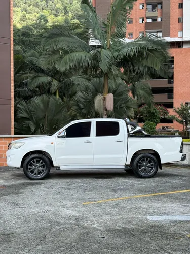 Toyota Hilux 2.7 Imv