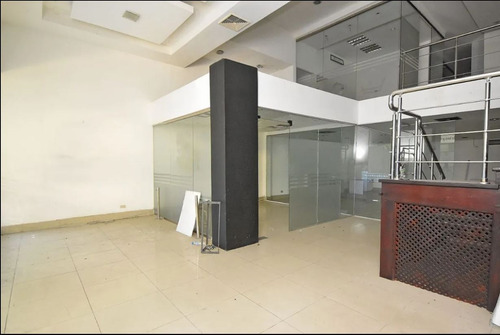Local Plaza Central Primer Nivel Piantini 149m2 Mas 100m2