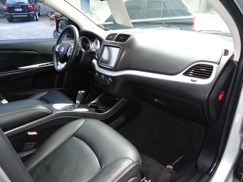 Imagem 12 de 12 de Fiat Freemont 2.4 Gasolina 174 Cv 7 Lugares C/teto 2014 Prat