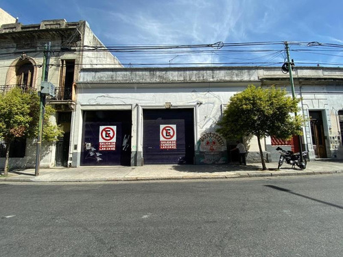 Con Renta $125.000 Sarmiento Al 3100 Y Jean Jaures 14 X 30 Total 400 M2
