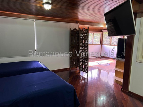 Penthouse Con Anexo En Venta En Las Esmeraldas 25-22603 Cs