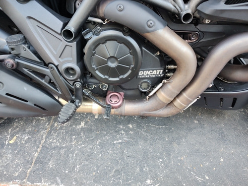 Imagem 4 de 14 de Ducati Diavel 1200