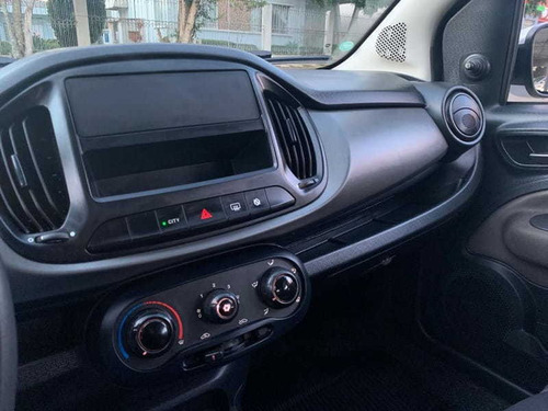 Imagem 7 de 15 de Fiat Uno Way 1.3 Flex 8v 5p