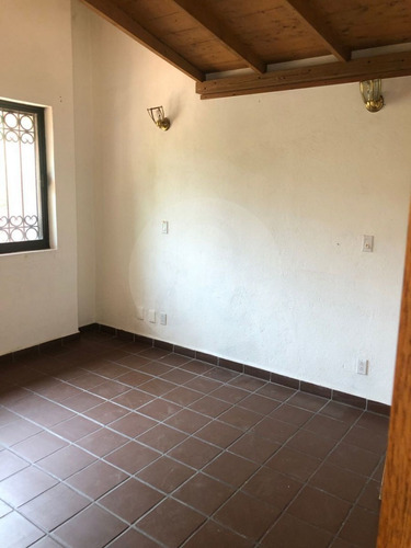Casa En Venta En Lomas De Bezares