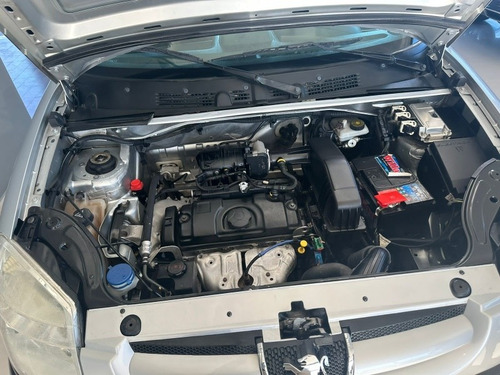 Imagen 9 de 10 de Peugeot Partner 2014 1.4 Furgon Confort 5as