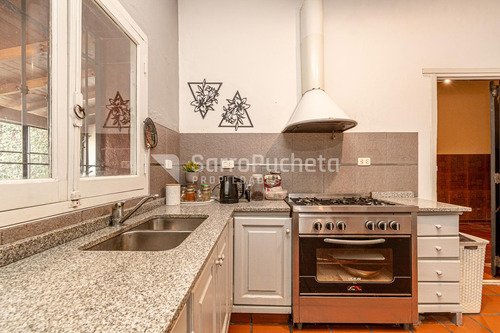 Venta Casa 3 Ambientes Con Jardín, Piscina Y Cochera En Palomar.