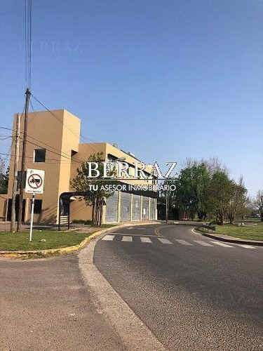 Imagen 3 de 21 de Local Venta Pilar
