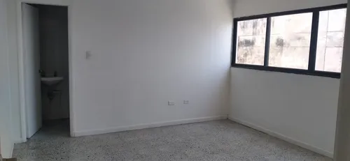 Oficina Con Excelente Ubicación En El Centro Cod. 55776