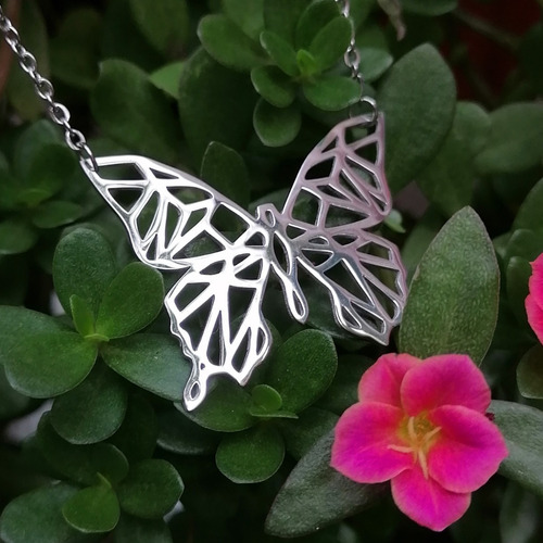 Imagen 4 de 5 de Collar Mujer Dije Mariposa Minimalista Acero Inoxidable