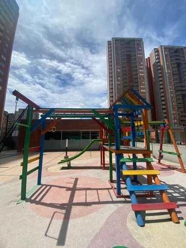 Apartamento En Los Colores - Medellín, ¡excelentes Acabados!