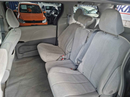 Imagen 6 de 15 de Toyota Sienna 2012 5p Le Aut A/a Ee