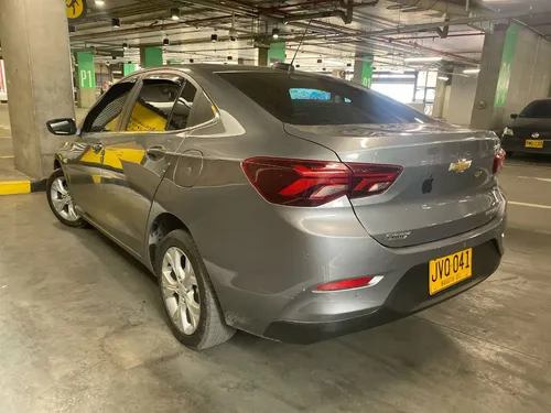 Chevrolet Onix 1.0T Premier Sedan At