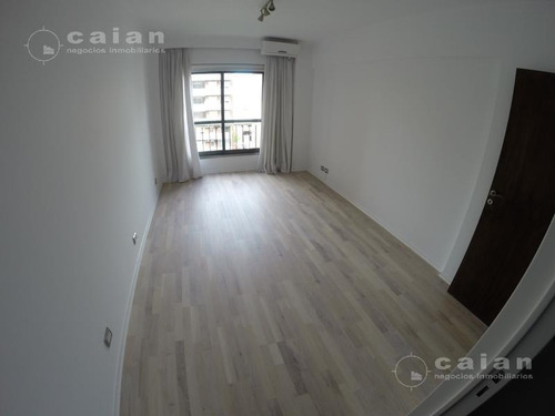 Imagen 5 de 15 de Venta - 2 Ambientes Y Medio - Cochera Fija Cubierta Y Baulera - Amenities - Vig. 24 Hs.