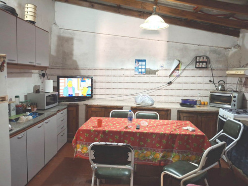Venta Casa En Jose C Paz. 3 Dormitorios