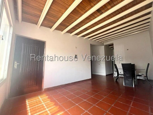 & Maria Luisa Mendoza Vende Hermosa Casa En Excelente Urbanismo De Zona Este De Barquisimeto Con Bellas Areas Comunes En Optimas Condiciones 2 5 1 8 8 6 6