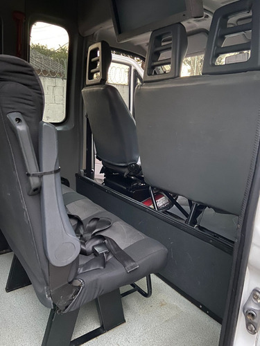 Imagem 7 de 13 de Fiat Ducato Escolar 2014 Com 20 Lugares