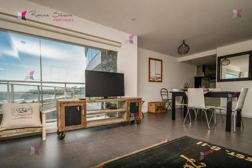 Apartamento En Peninsula, 2 Dormitorios *- Ref: 9653