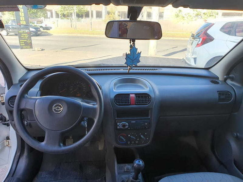 Imagem 9 de 9 de Chevrolet Corsa Sedan Maxx 1.8 8v 4p