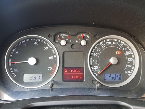 Imagen 7 de 10 de Volkswagen Bora 1.8t 2009 Cuero