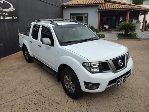 Nissan Frontier 2.5 SV ATTACK 4X4 CD TURBO ELETRONIC DIESEL 4P MANUAL