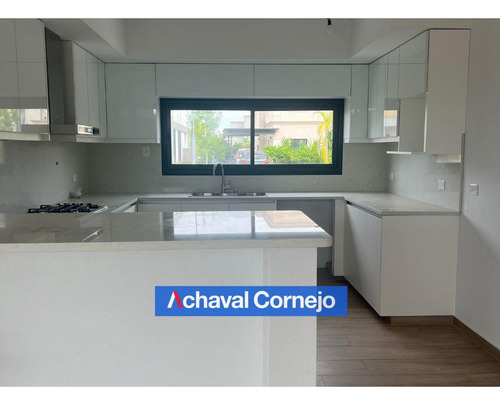 Venta De Casa En El Barrio Ceibos, Puertos (3 Dormitorios (1 En Suite), Escritorio Y Jardin)