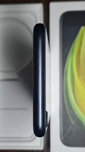 Apple iPhone SE (2da Generación) 128 Gb - Negro Usado (Usado)