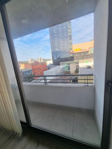 Lindo Departamento A Pasos Del Centro De Concepción.